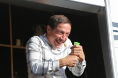 Francis sauve le Monde 22 * 5760 x 3840 * (5.2MB)